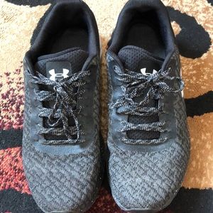 Women’s running shoes